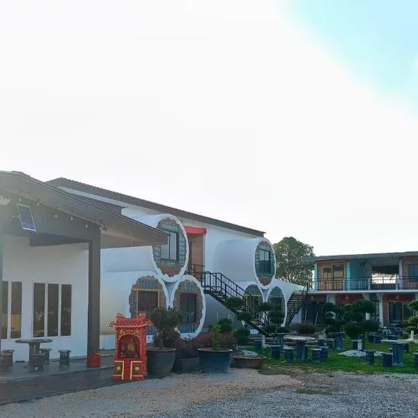 Olly de Home Ent、Batu Gajahのホテル