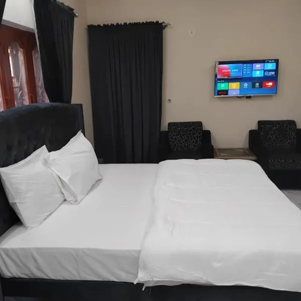 The Elegant Lodge-Guest House, hotel in Islamabad