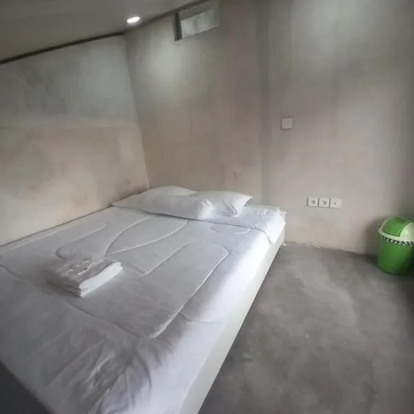 The living glamping and homestay, hotel en Penebel
