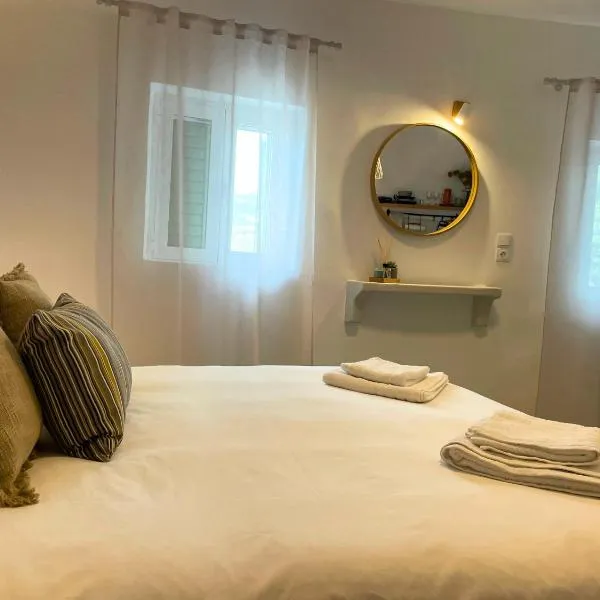 Dryopis Studio, hotel in Kithnos