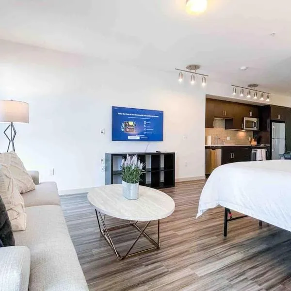 Studio Downtown Walk to Convention Center, hotel in Los Angeles