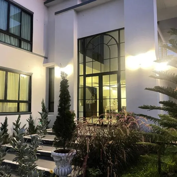 Romlaphass Boutique Villa, hotel u gradu 'Kalasin'