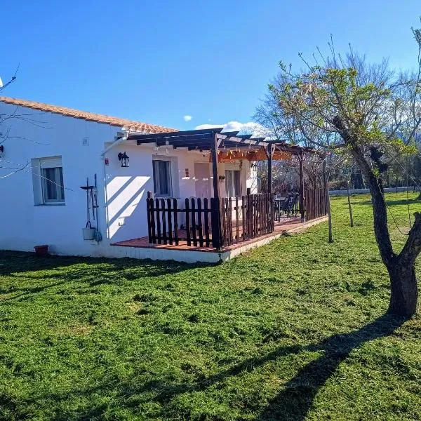 Casa de Campo Los Manueles Ideal Perros Pet Friendly, Hotel in Gójar