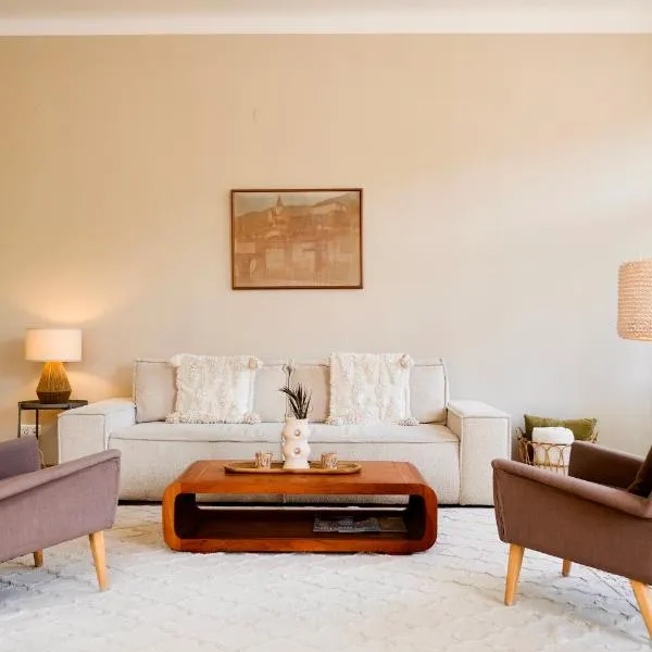 Luxusapartment im Zentrum mit Schlossbergblick und Parkplatz, hotel in Graz