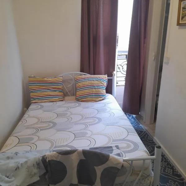 Studio abir, Hotel in Saint-Ouen