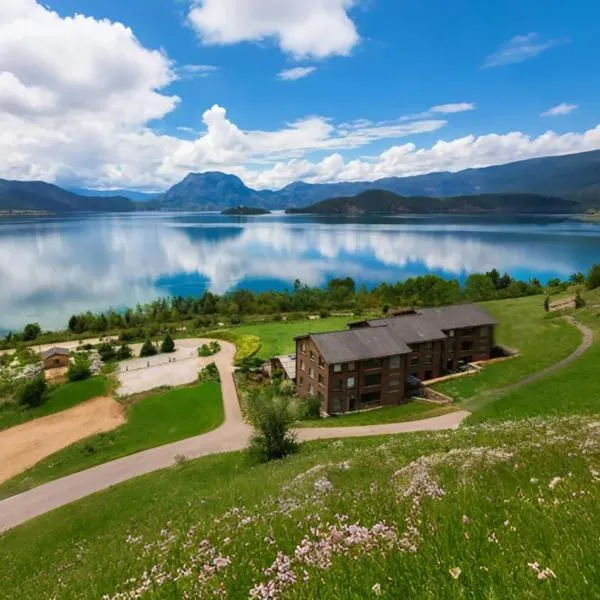 Zuosuo에 위치한 호텔 泸沽湖千山继酒店 Lugu Lake Qianshanji Hotel