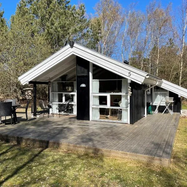 Flot feriehus på Læsø - tæt på strand, natur og Vesterø Havn: Vesterø Havn şehrinde bir otel