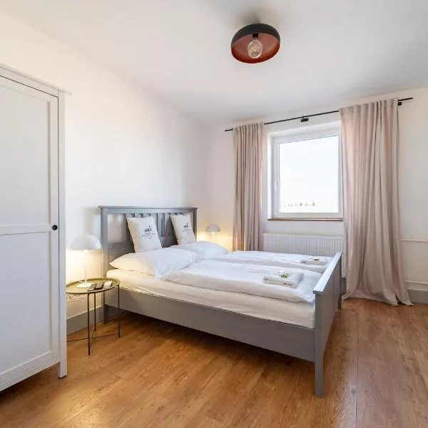 PenziónZemianskyDvor, Hotel in Veľké Šúrovce