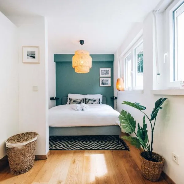 Cozy Central Studio with Private Terrace, hotel v Lucembursku