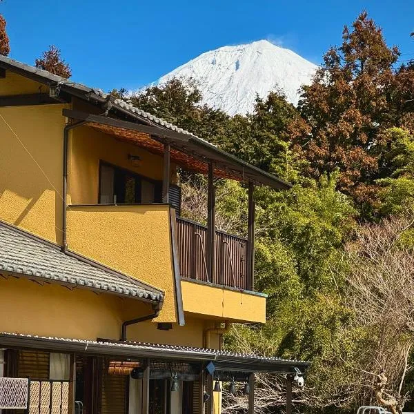 Shiraito Garden A Private Retreat Near Shiraito Falls with Mt Fuji Views, hótel í Fujinomiya