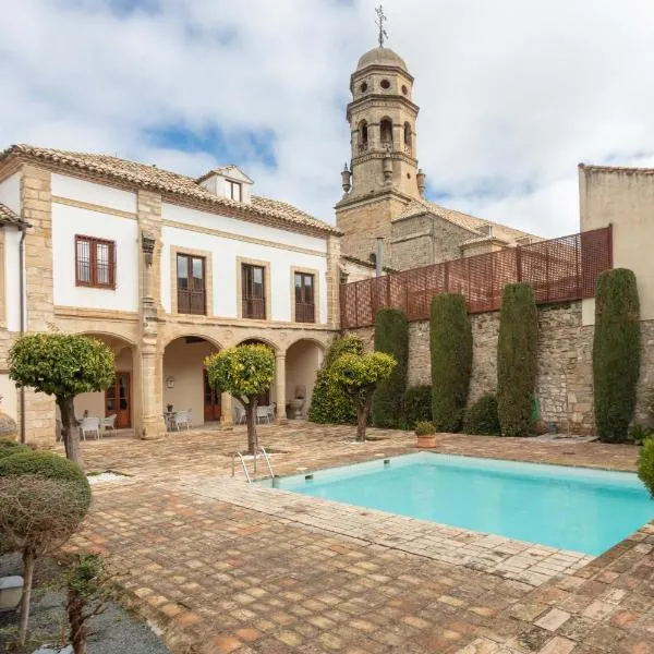 Hotel Puerta de la Luna, hotel v destinaci Baeza