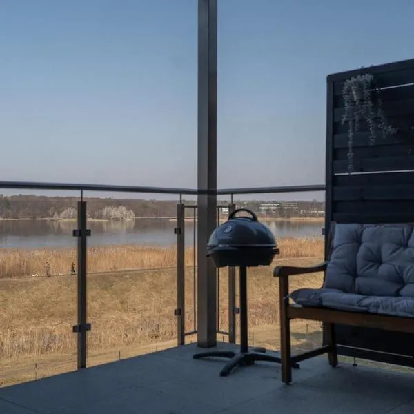 Warsaw Concierge Lake Pool Gym, hotel in Zegrze Południowe