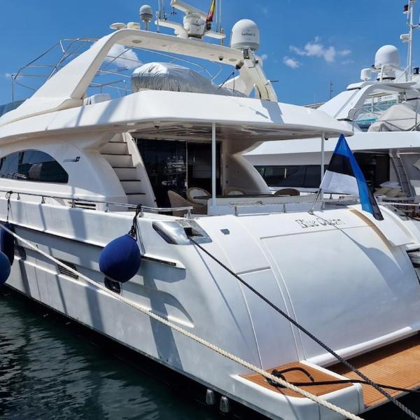 Beautiful Motor Yacht Barcelona, Barcelona