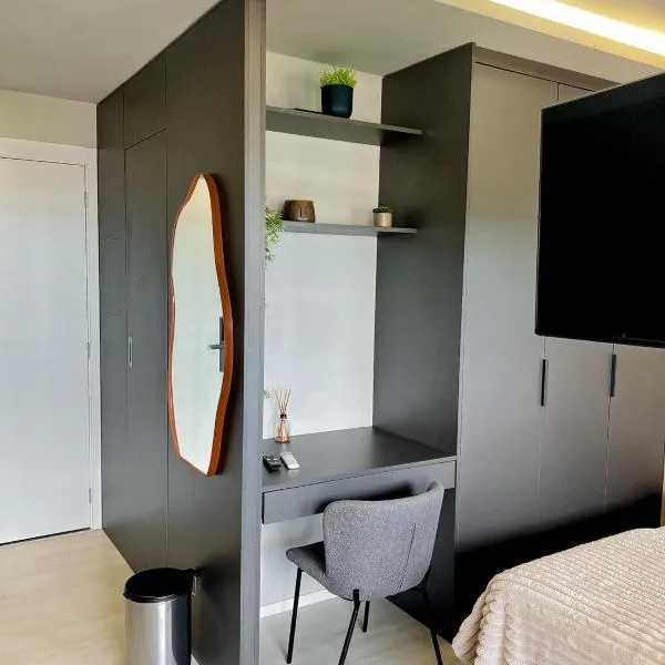 Modern Studio Brooklin 230 meters from the subway, hotel in Sao Paulo