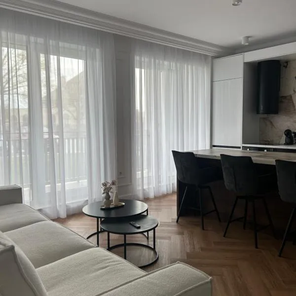 Smarald Apartment, hotel v destinaci Satu Mare