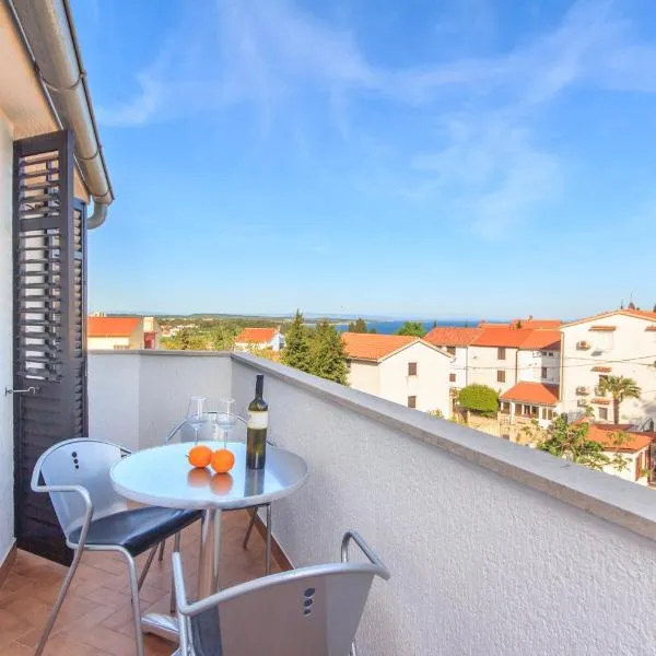 Alison Apartments, hotel in Premantura