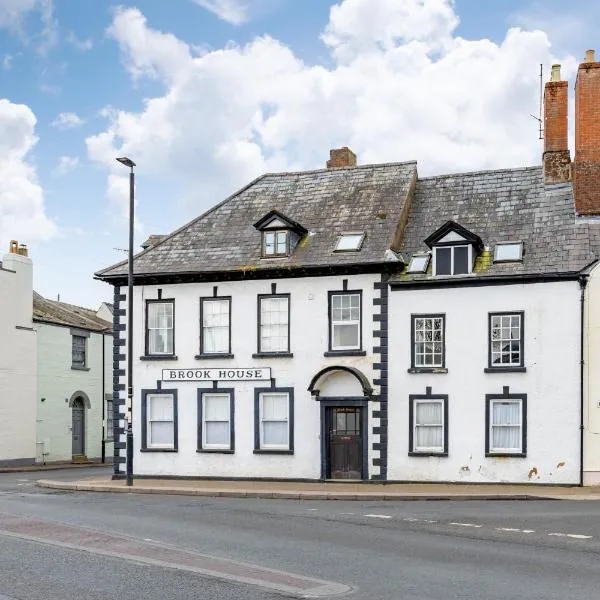 Charming Historic Stay - Cosy Flat with parking, Hotel in Ross-on-Wye