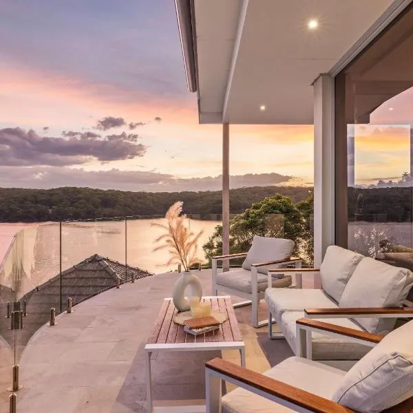 Luxe Waterview Double Room in Caringbah South - Ideal for Relaxation - Shared Bathroom, hotel a Lilli Pilli
