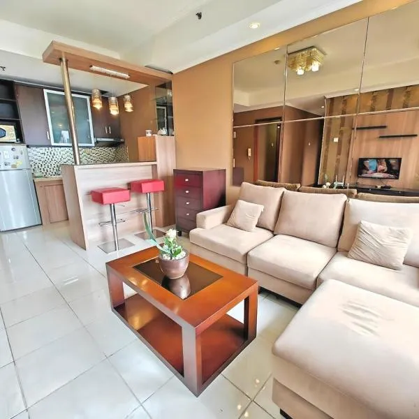 Strategic 3BR Sudirman Park Apt with Wi-Fi, Pool,Gym by 2ndHome, hotel v destinaci Jakarta