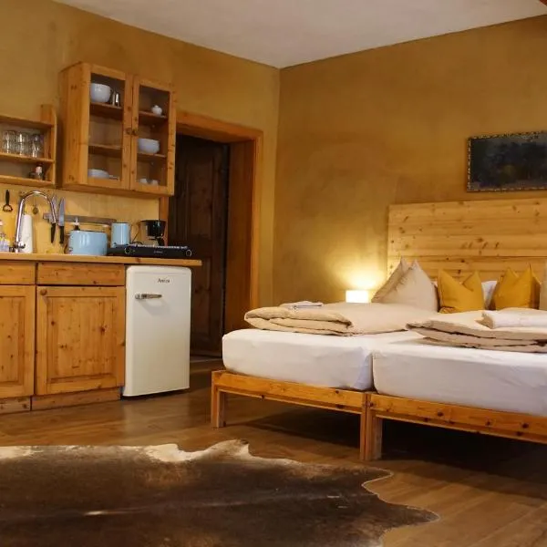 Pension zum Hirschstein, hotel in Greiz