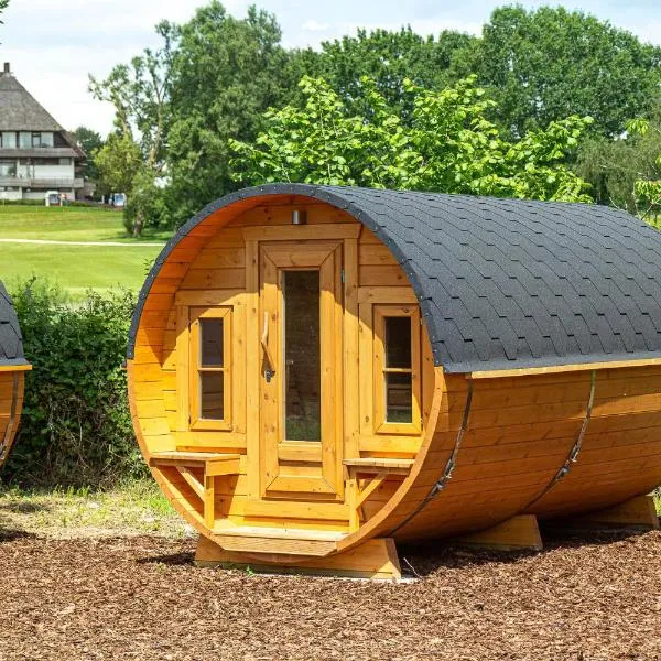 Timmi Lake、ティメンドルファー・シュトラントのホテル