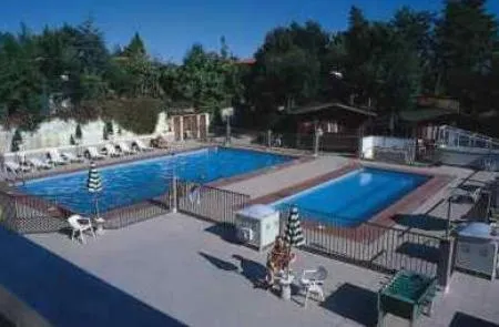 La Pineta, hotel v destinaci Albenga