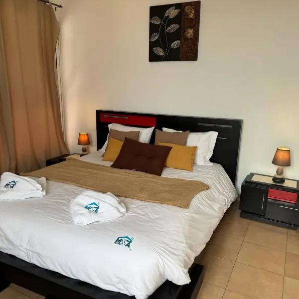 Quarto de Casal Privativo- Room 1, hotel in Santa Cruz