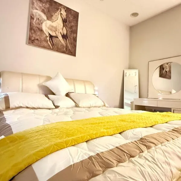 استديو كبير وجلسه جانبيه, Hotel in Ha'il