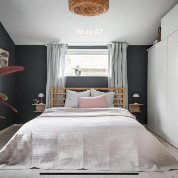 Apartment close to central city, hotel in Gothenburg