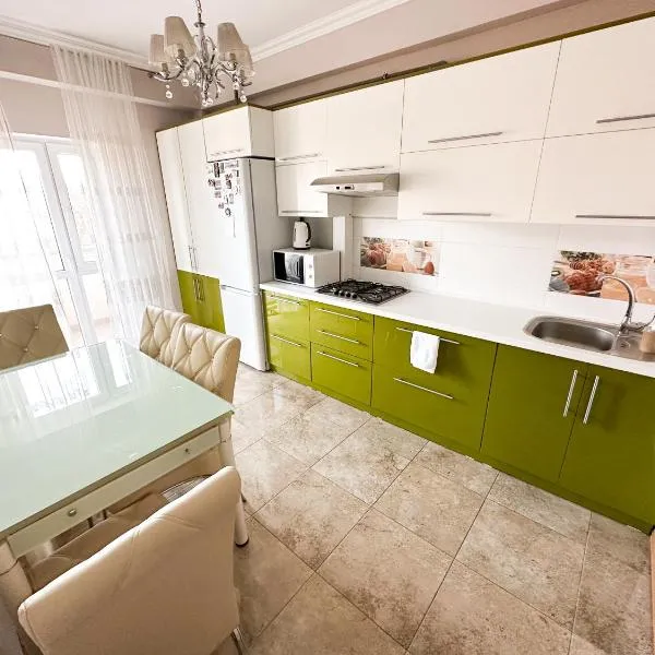 Bright & Quiet 2Room apartment in City Center, hotel sa Chişinău