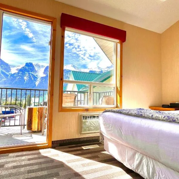 MountainView -PrivateChalet Sleep7- 5min to DT Vacation Home，位于坎莫尔的酒店