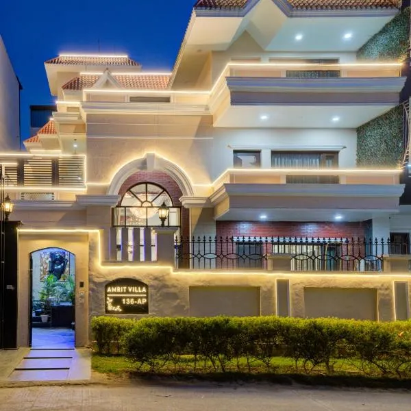Amrit Hotel - Hotel & Banquet,Sector 32, hotel in Gurgaon