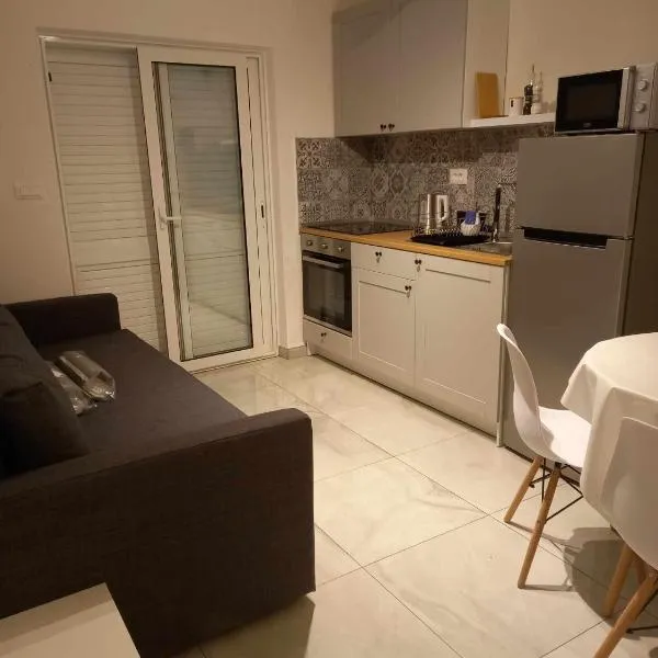 Apartmani T'n'T, hotel v destinaci Pag