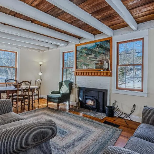 Historic Charm Located On the River - Rustic Chic, hotel in Woodstock