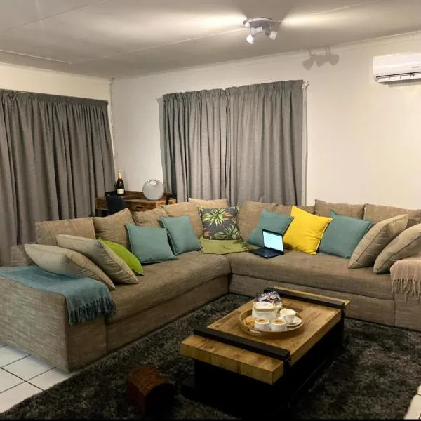 Tendani Full-House, hotel em Centurion