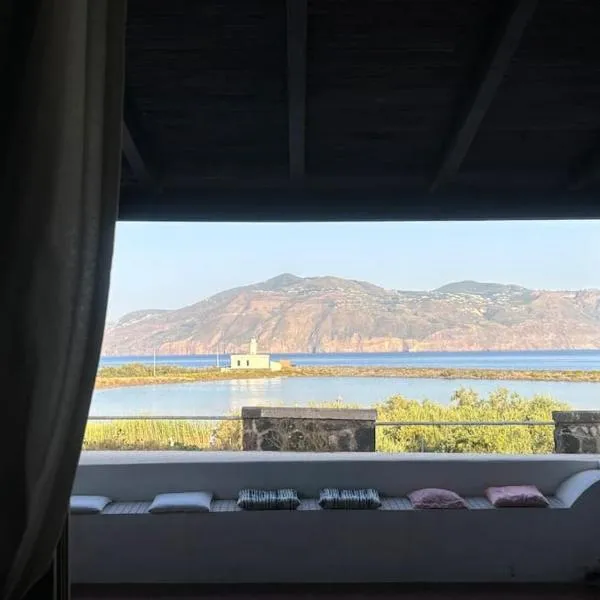 Vacanze Salina Monolocale vista mare, מלון בLingua