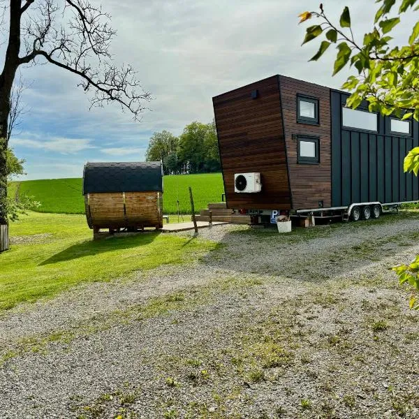Tiny House mit Saunafass, hotel em Zupfing