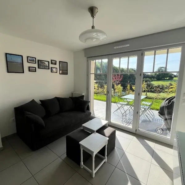 Appt avec balcon St Valery / Somme parking privatif 3/4 pers, hotel in Saint-Valery-sur-Somme