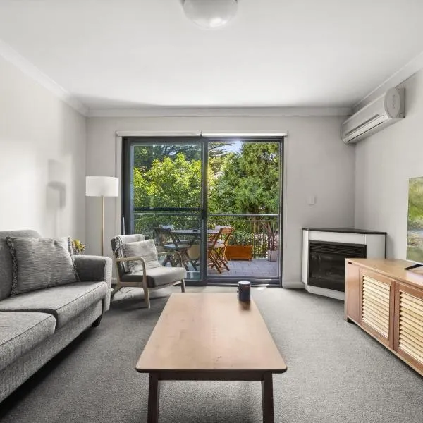 Spacious 2-Bed Apartment in Heart of Leura, hotel in Leura