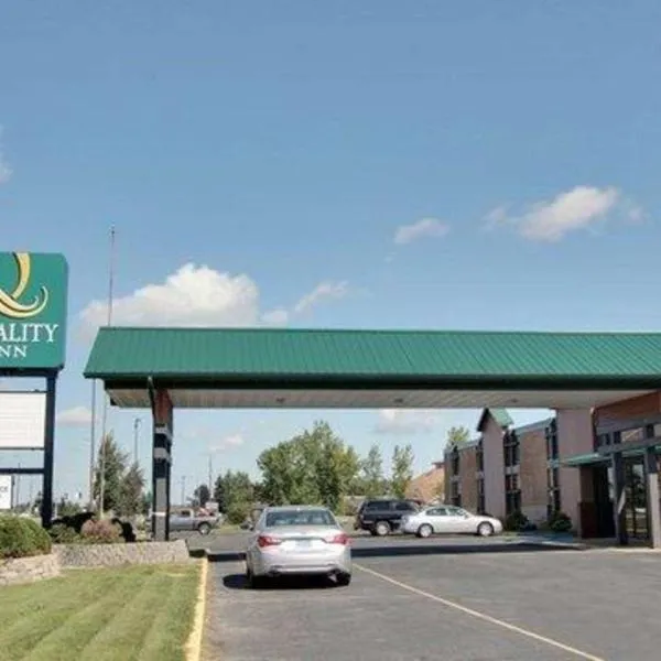 Quality Inn Thief River Falls、シーフ・リバー・フォールズのホテル