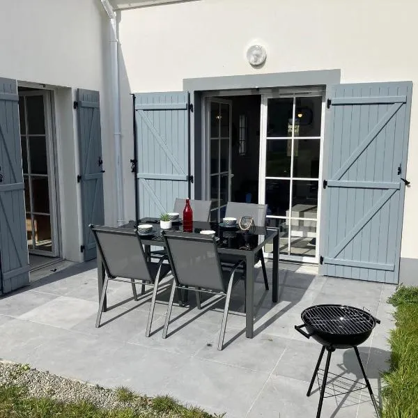 Maison moderne près du centre avec jardin et WIFI - FR-1-418-266, Hotel in Le Palais