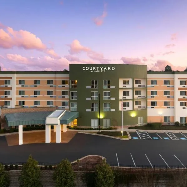 Courtyard by Marriott Fayetteville Fort Liberty - Spring Lake, hotel v destinaci Spring Lake