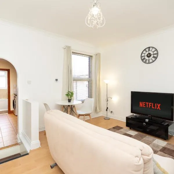 Classy Home near Southampton Airport -Free parking, hotel a Eastleigh