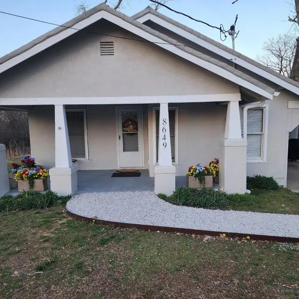 Quaint Farmhouse, hôtel à Branson West
