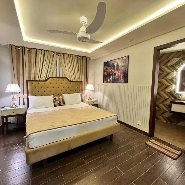 2 Bed Apartment near Gulberg by Lux Haven Stays, Hotel in Lahore