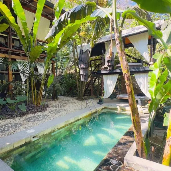 Canaima Chill House, hotel in Santa Teresa Beach