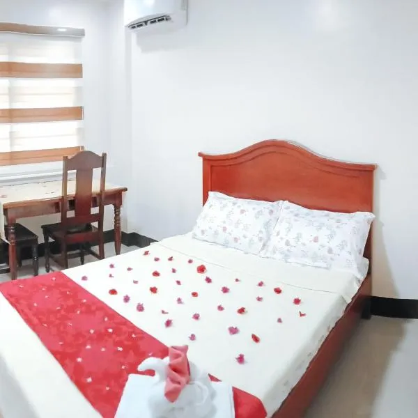 RedDoorz @ Capitol View MC Inn Nueva Vizacaya, hotel di Bayombong