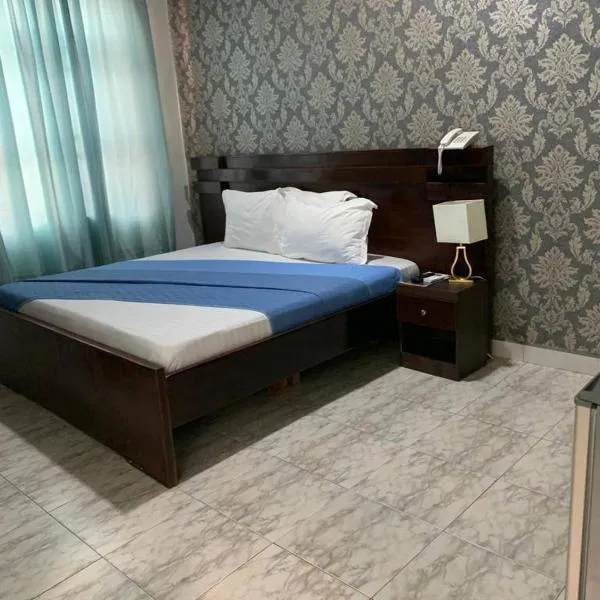 Lavimac Royal Hotel、クマシのホテル