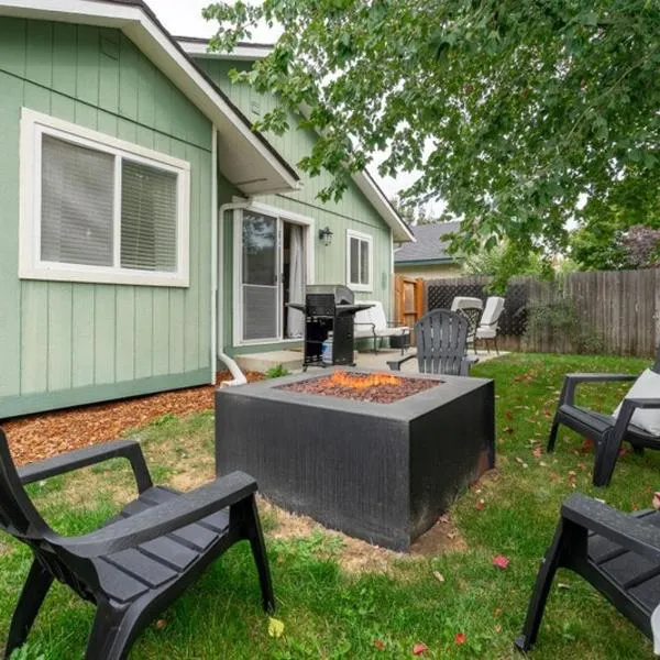 Hayden Downtown, Near Triple Play, Comfort, Convenient, hotel in Hayden