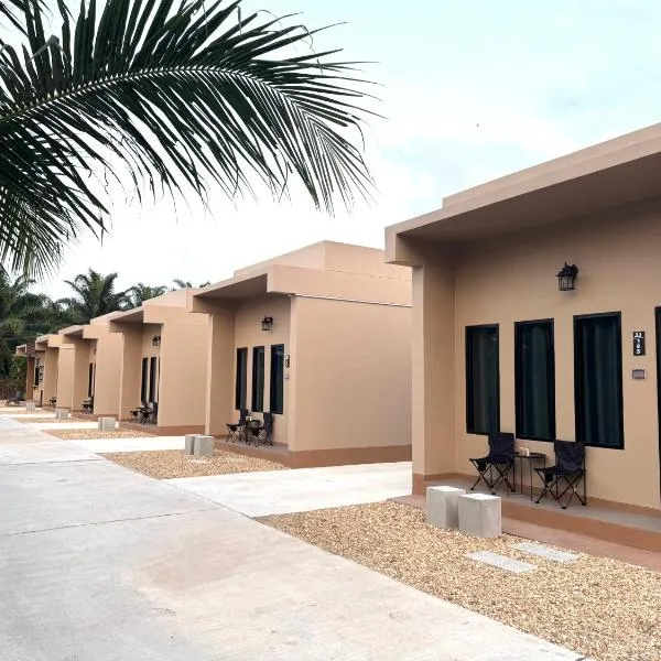 jj home resort, hotel in Phun Phin